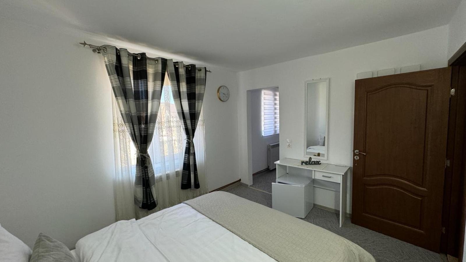 Casa Nicoladis Apartment Zărneşti Bagian luar foto