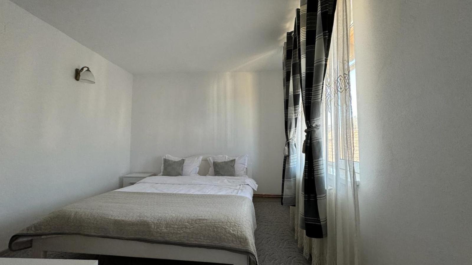 Casa Nicoladis Apartment Zărneşti Bagian luar foto