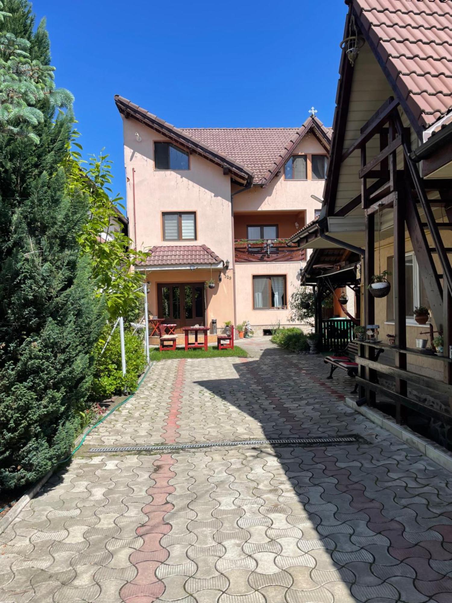 Casa Nicoladis Apartment Zărneşti Bagian luar foto