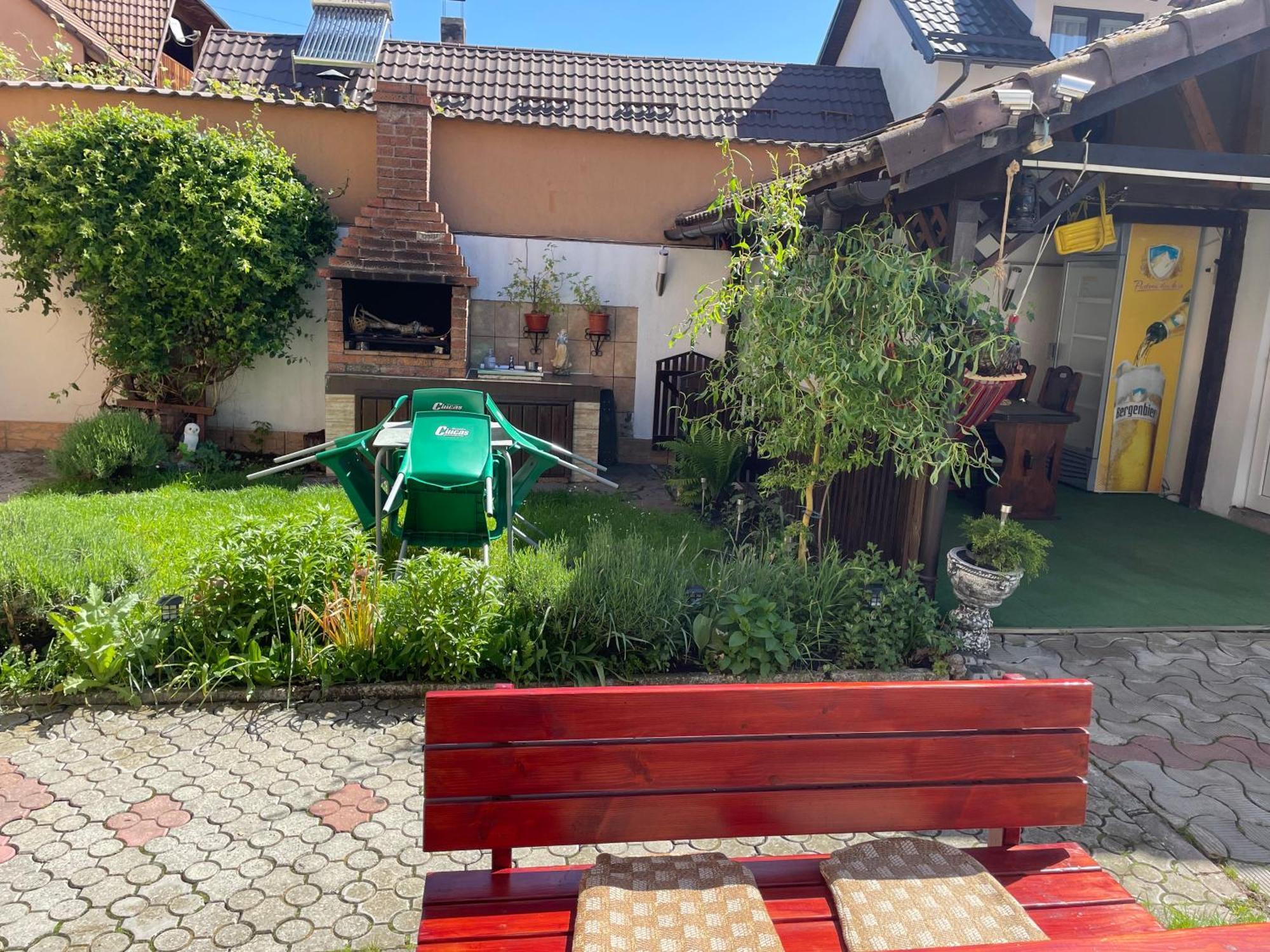 Casa Nicoladis Apartment Zărneşti Bagian luar foto